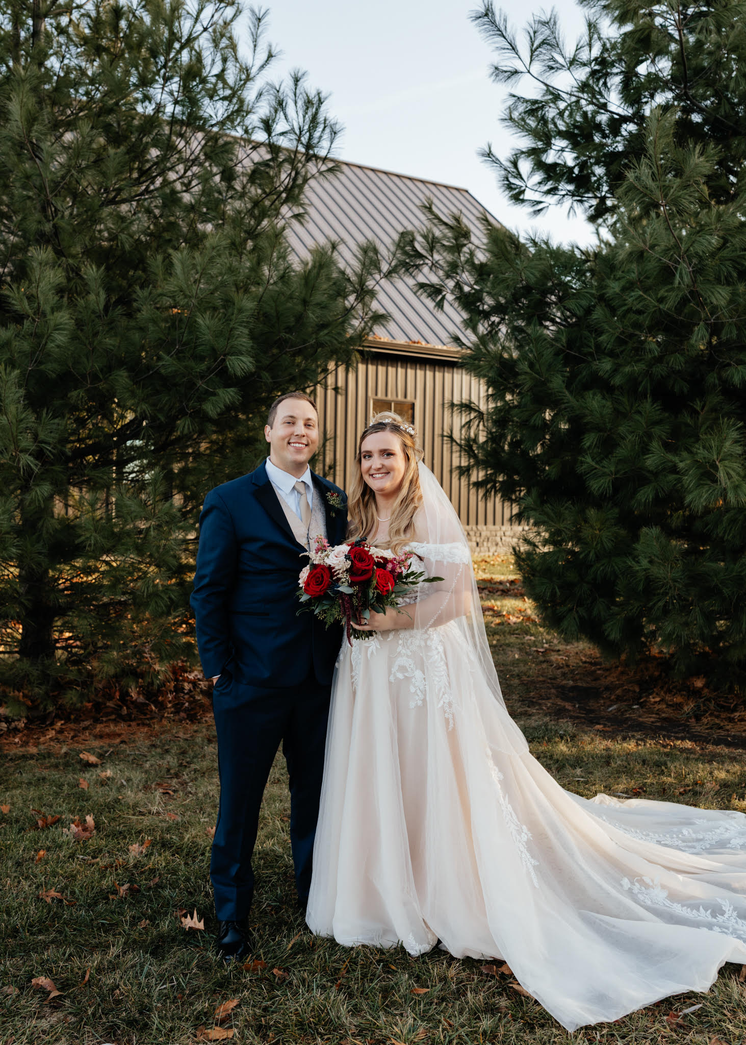 Jessamy Hintz ’22 and her husband at their wedding