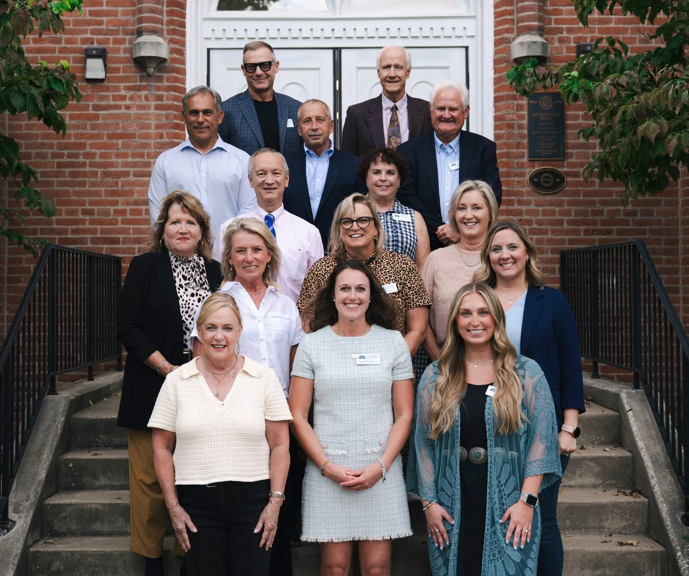 illinois college alumni board members