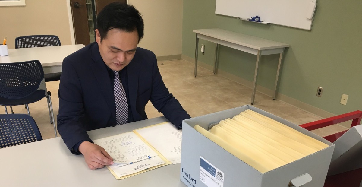 Lee in archives