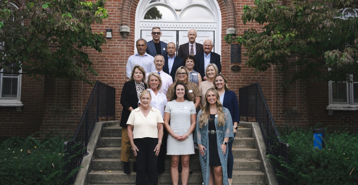 Alumni association group photo