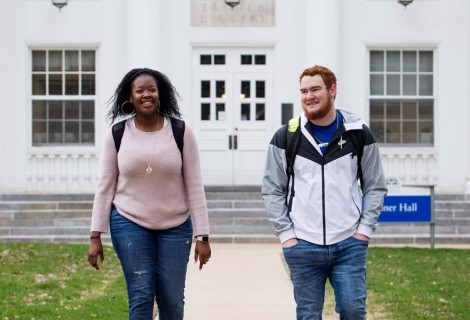 students on campus 