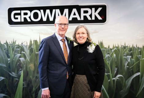 GROWMARK gifts honor CEO, Illinois College Trustee Jim Spradlin ’82