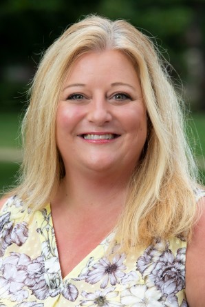 Bridget English - Illinois College
